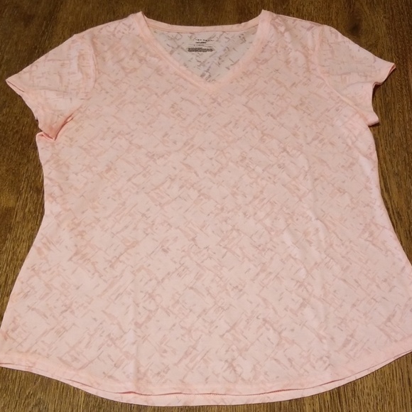 T-Shirts - Picture 3 of 5